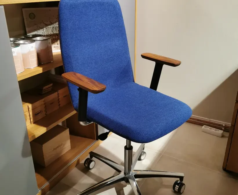 Bürostuhl MOIZI 44