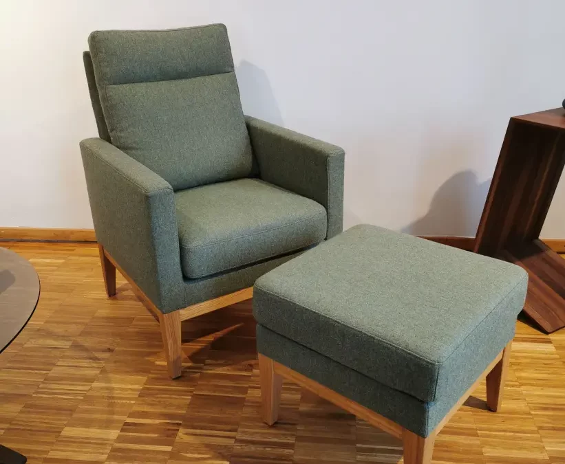 Sessel Puro Hochlehner mit Hocker