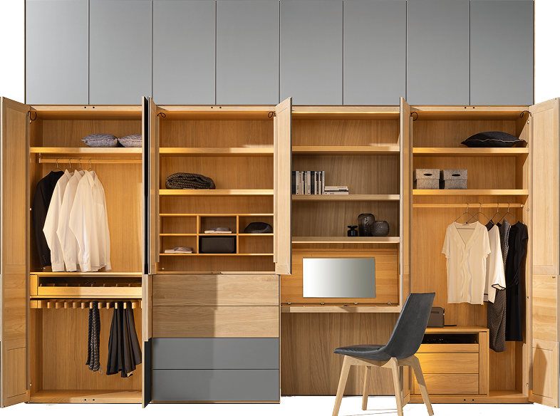 Kleiderständer freigestellt 1