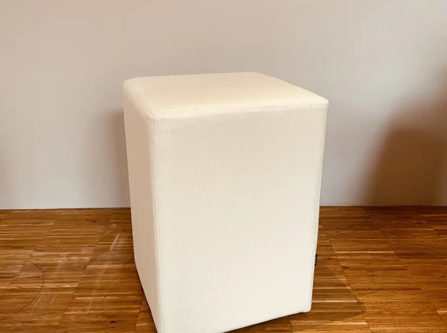 POMP Hocker
